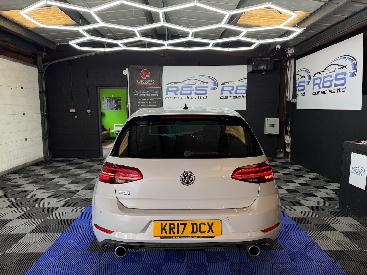 Used Volkswagen Golf 2017 for sale - 76471408: Photo 7