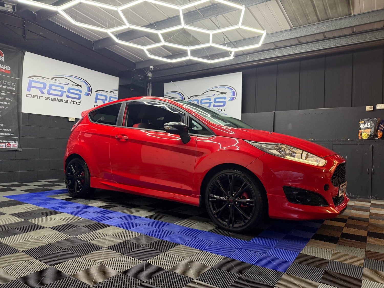 Used Ford Fiesta 2015 for sale - 77171461: Photo 3