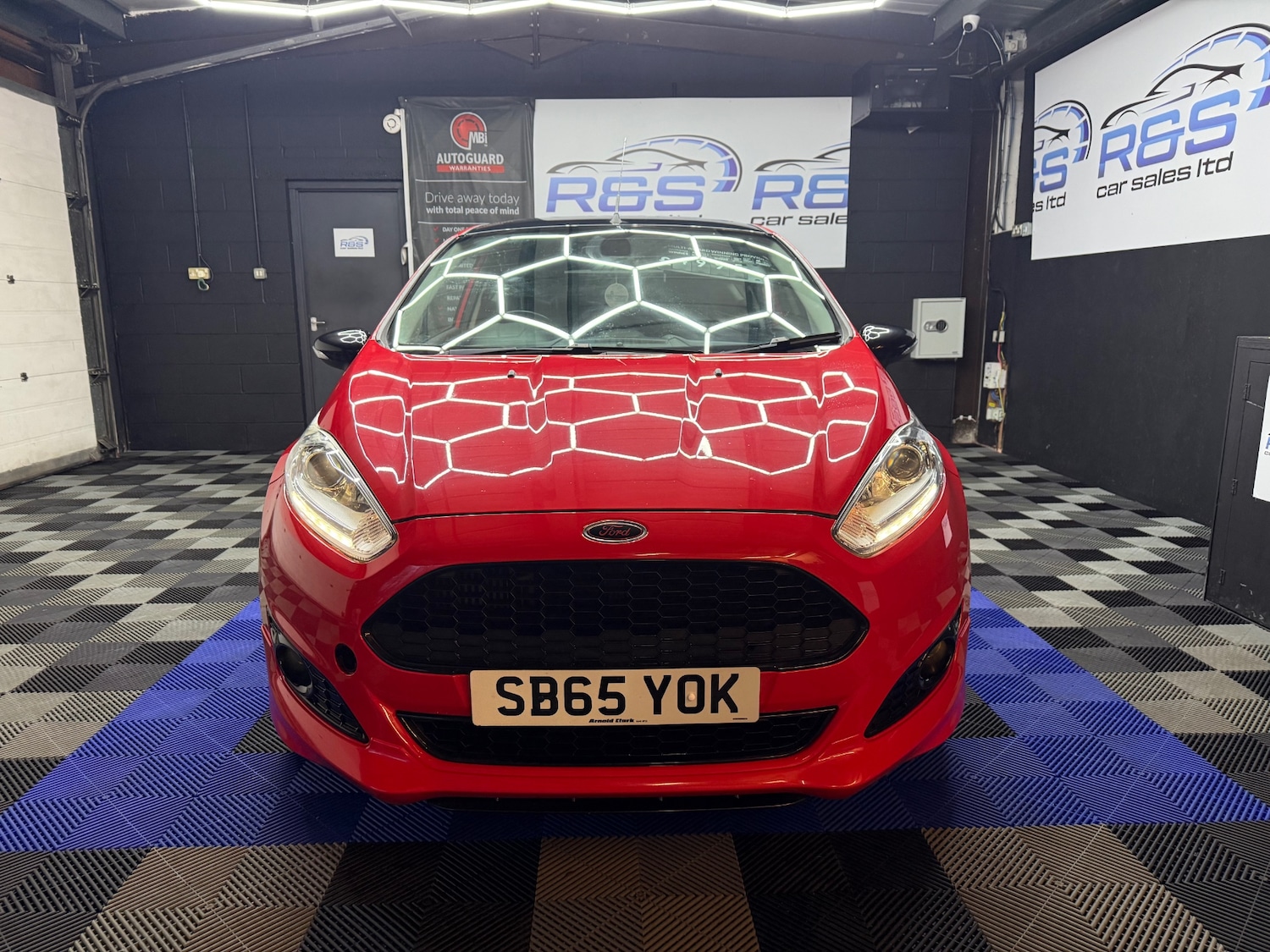 Used Ford Fiesta 2015 for sale - 77171461: Photo 4