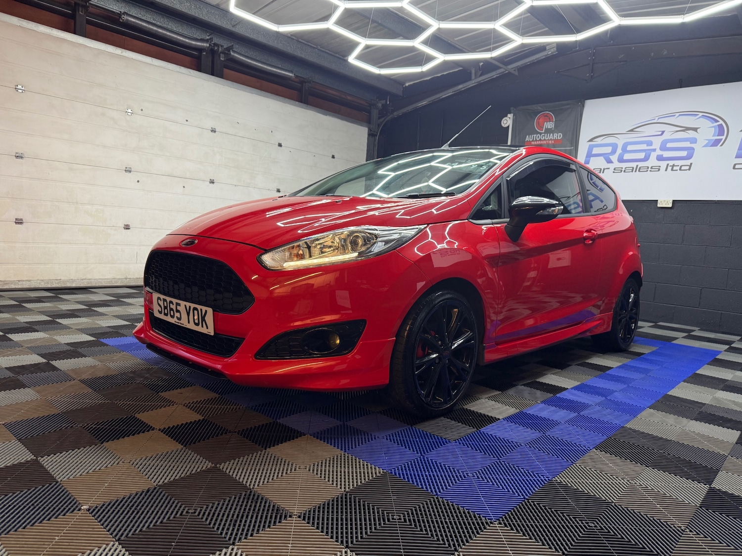 Used Ford Fiesta 2015 for sale - 77171461: Photo 5