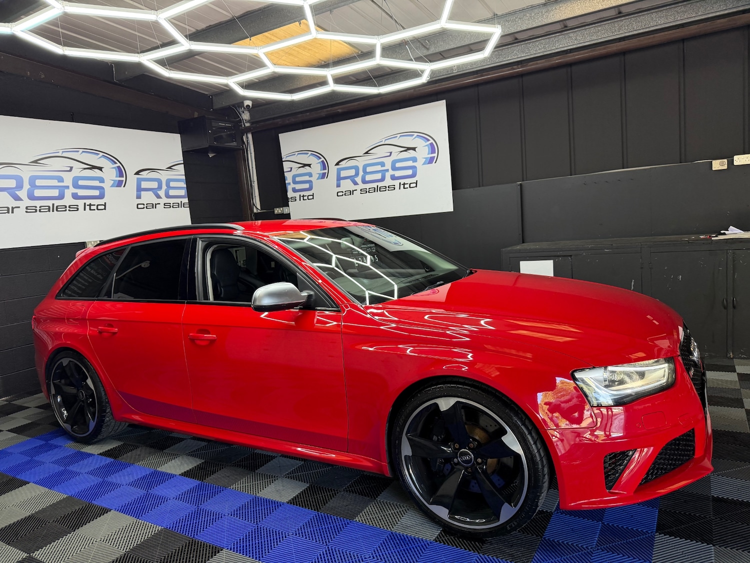Used Audi RS4 2014 for sale - 76415479: Photo 3