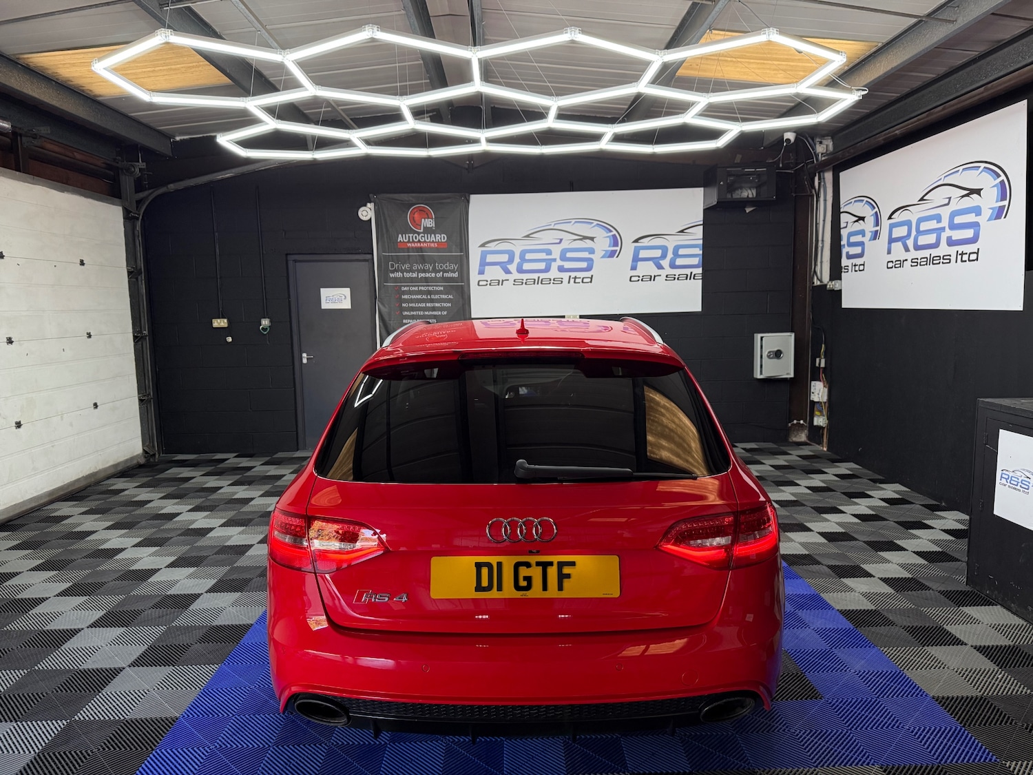 Used Audi RS4 2014 for sale - 76415479: Photo 8