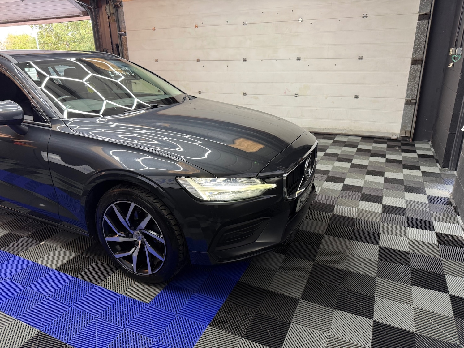 Used Volvo V60 2019 for sale - 76142419: Photo 11