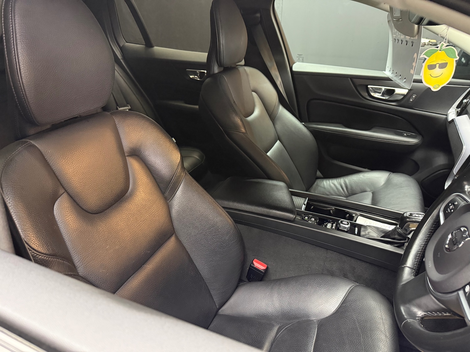 Used Volvo V60 2019 for sale - 76142419: Photo 15