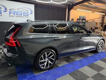 Used Volvo V60 2019 for sale - 76142419: Photo 4