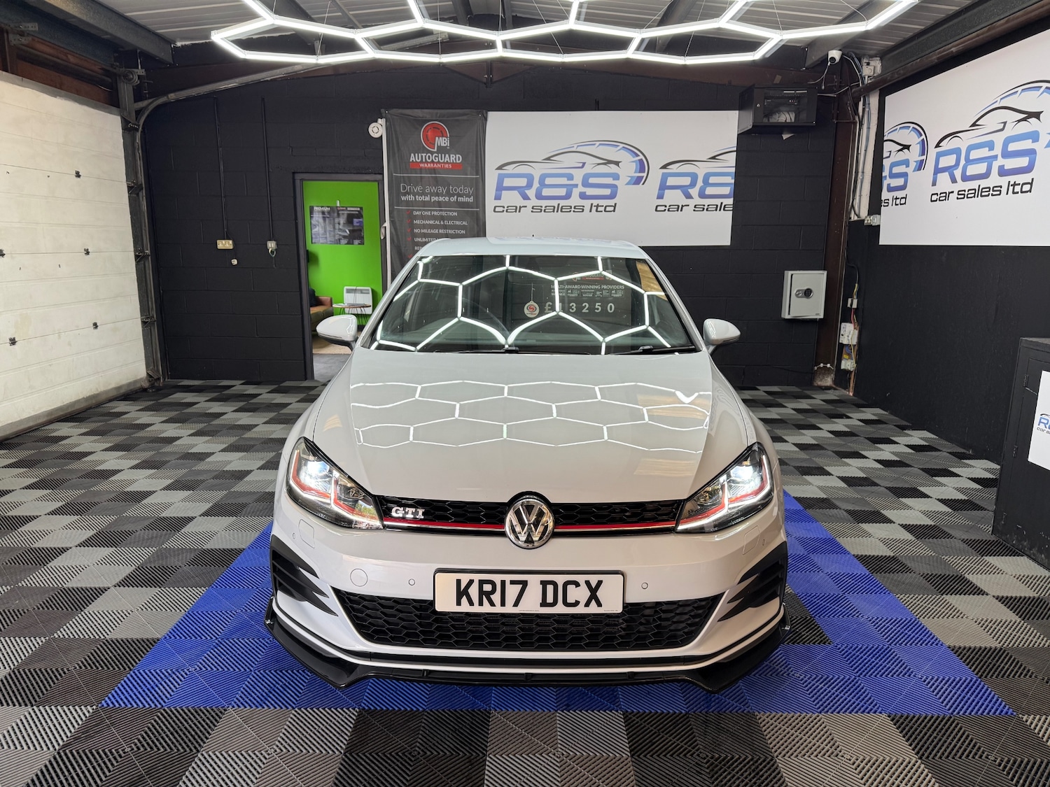 Used Volkswagen Golf 2017 for sale - 76847258: Photo 4