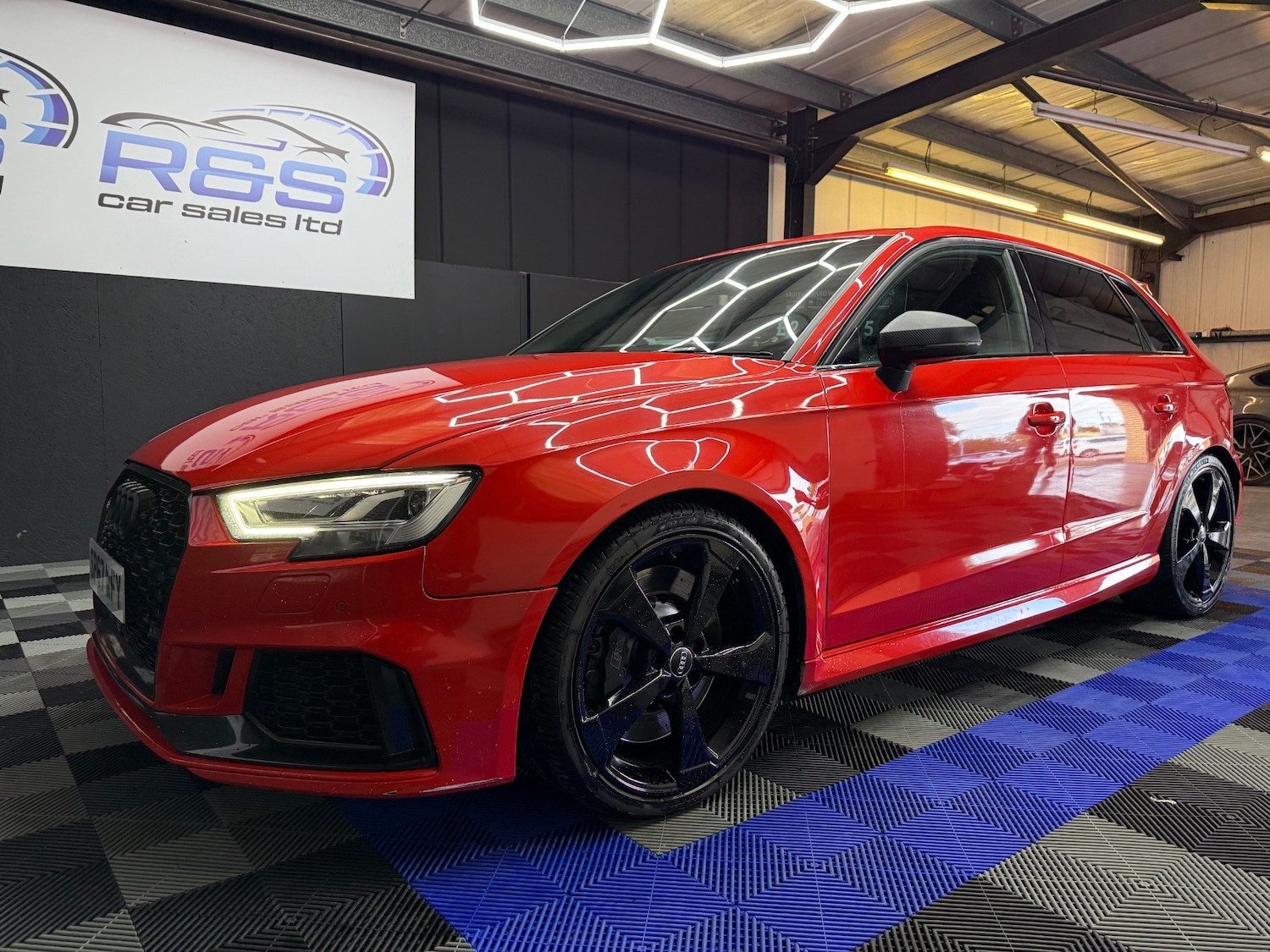 Used Audi RS3 2017 for sale - 76430450: Photo 10