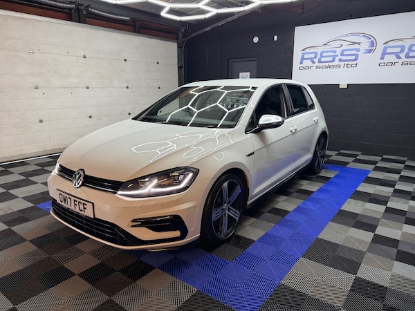 Used Volkswagen Golf 2017 for sale - 76149798: Photo 5