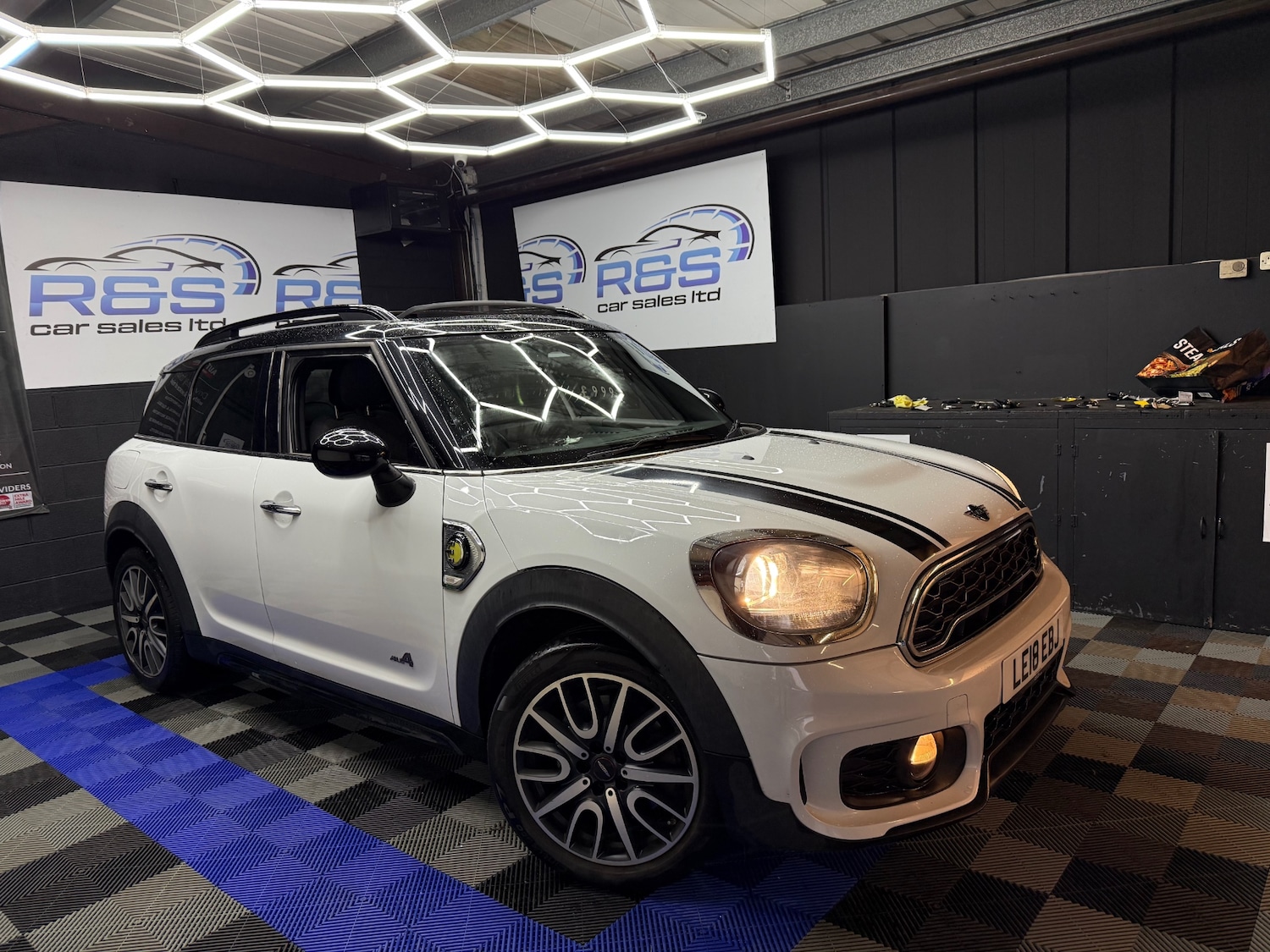 Used MINI Countryman 2018 for sale - 76545921: Photo 1