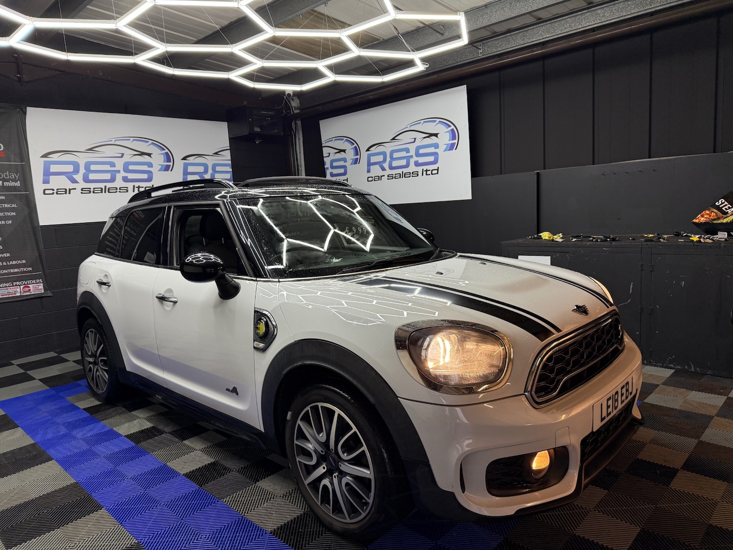 Used MINI Countryman 2018 for sale - 76545921: Photo 2