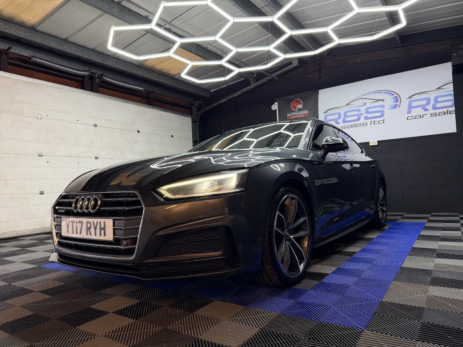 Used Audi A5 2017 for sale - 76030826: Photo 4