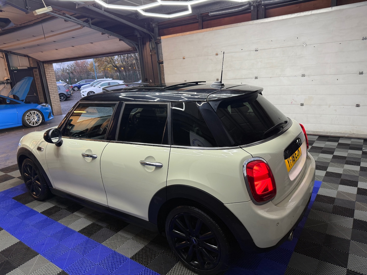 Used MINI Hatch 2018 for sale - 76545741: Photo 10