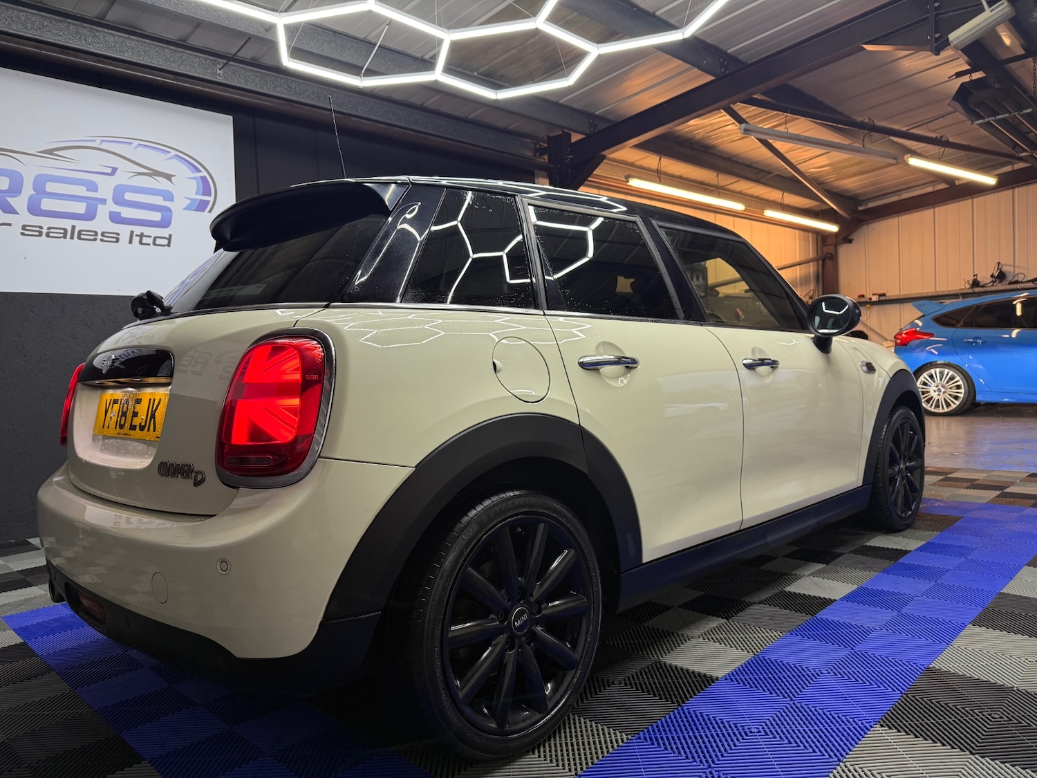 Used MINI Hatch 2018 for sale - 76545741: Photo 13