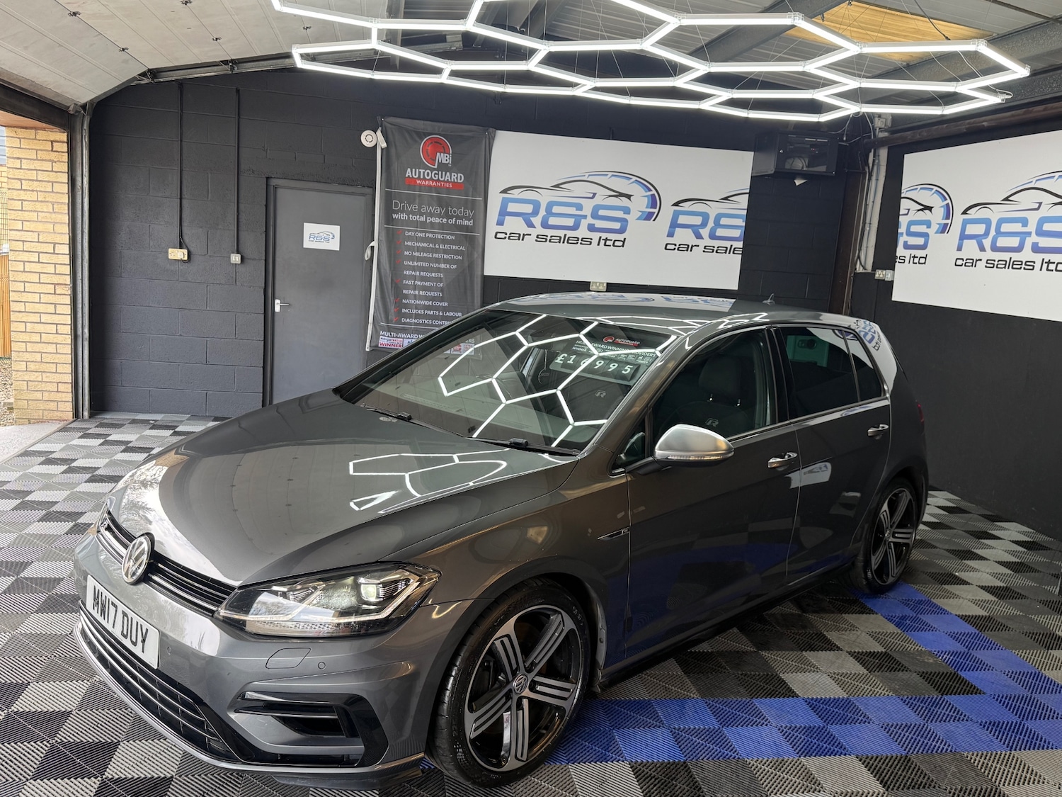Used Volkswagen Golf 2017 for sale - 78145701: Photo 9