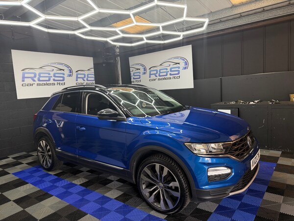 Used Volkswagen T-Roc 2020 for sale - 76102219: Photo 2