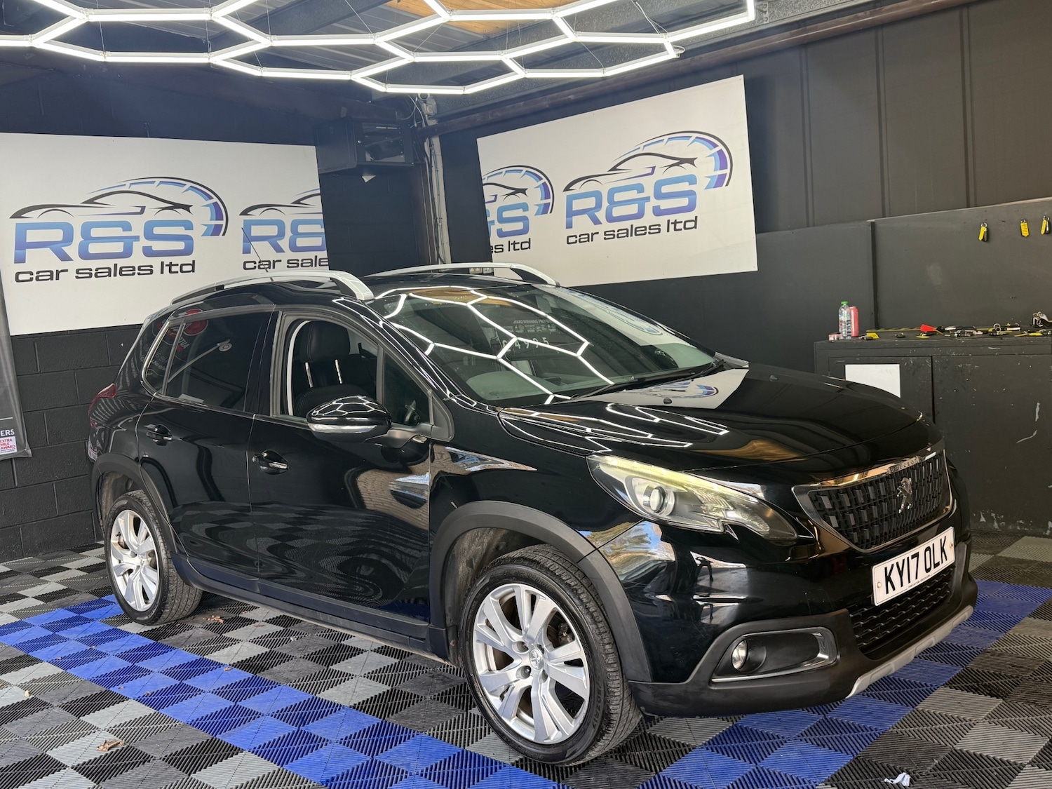 Used Peugeot 2008 2017 for sale - 78056849: Photo 2