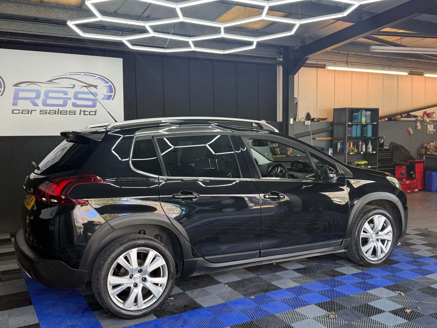 Used Peugeot 2008 2017 for sale - 78056849: Photo 4