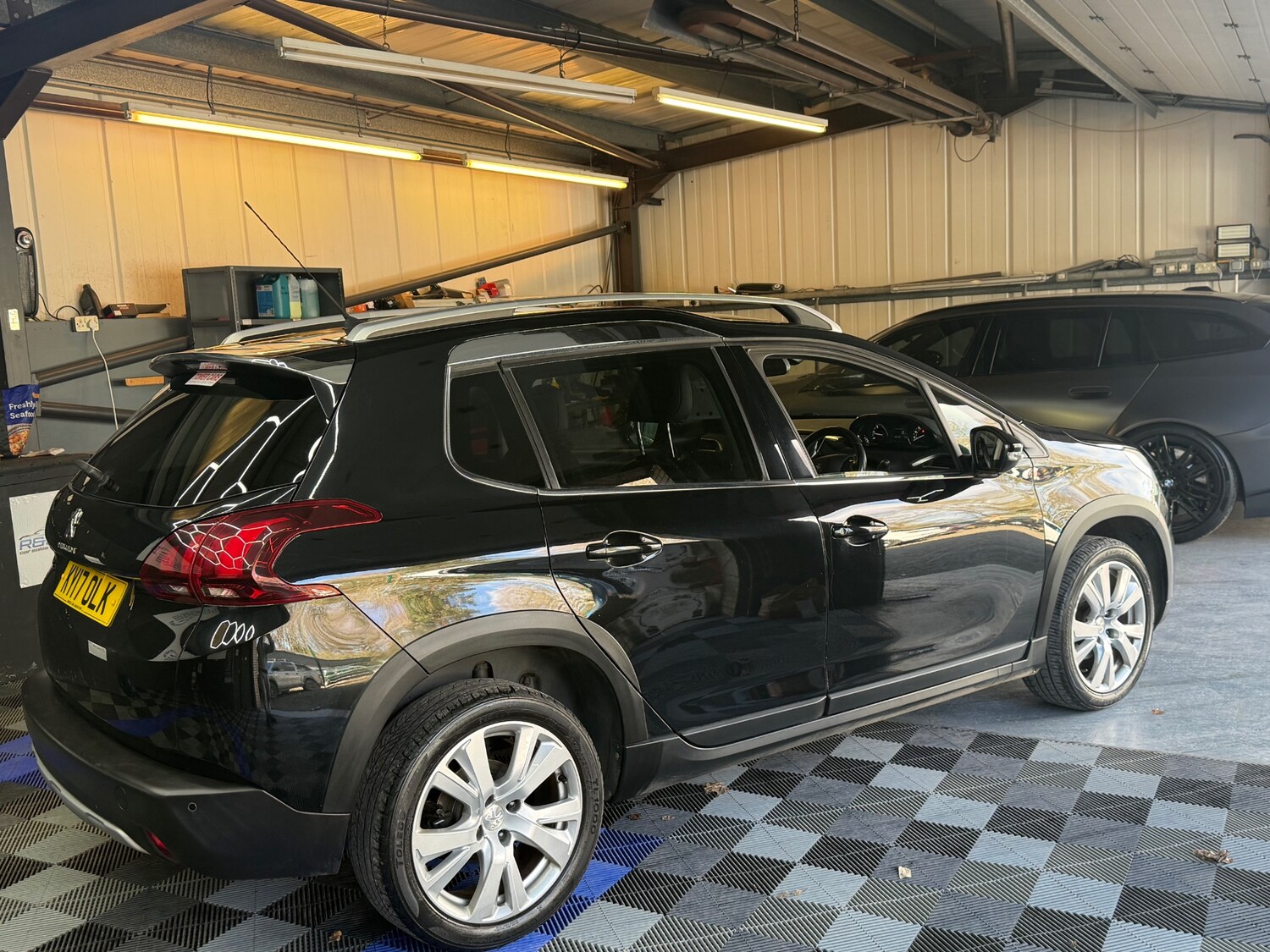 Used Peugeot 2008 2017 for sale - 78056849: Photo 5