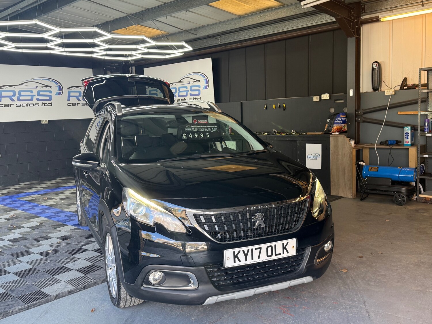 Used Peugeot 2008 2017 for sale - 78056849: Photo 9