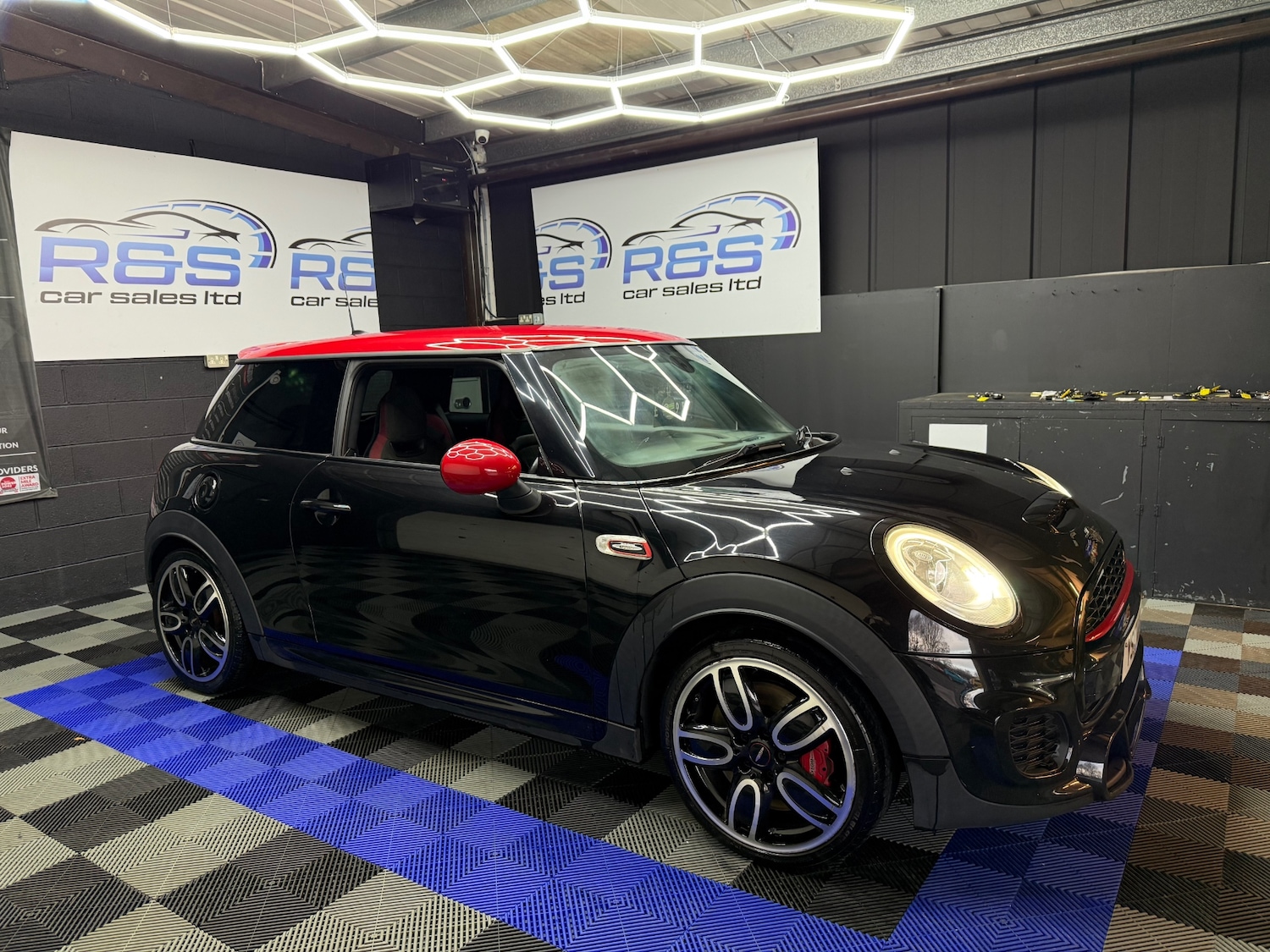 Used MINI Hatch 2017 for sale - 76863690: Photo 3