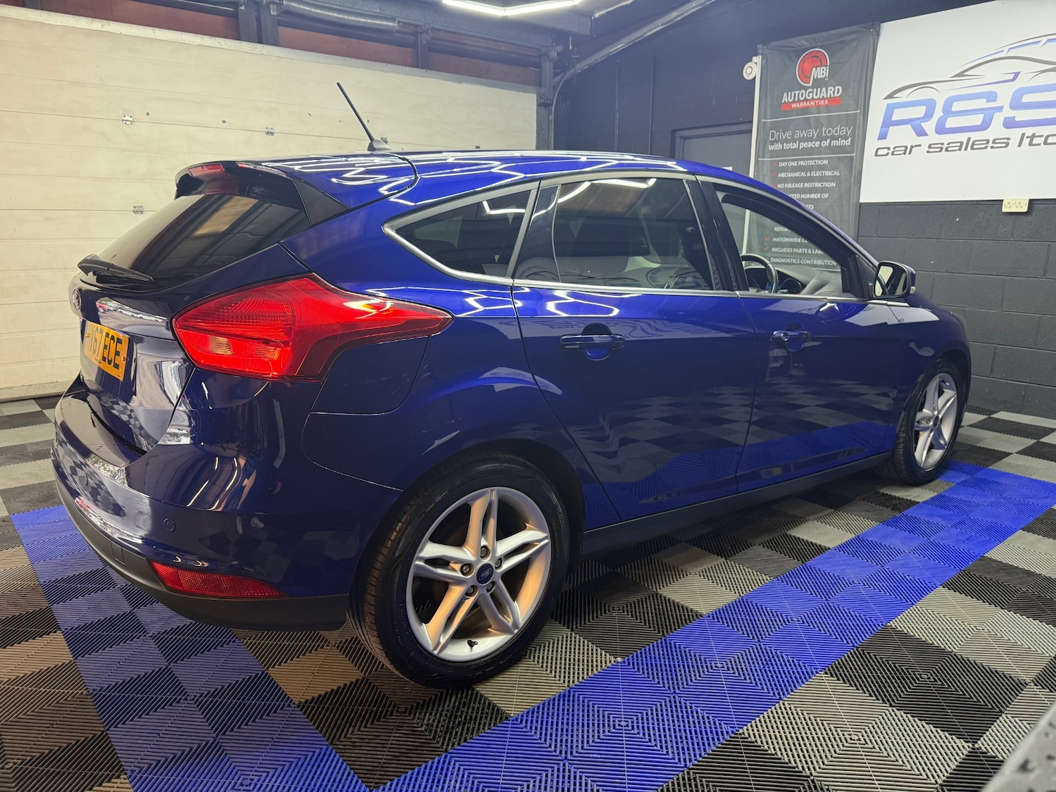 Used Ford Focus 2017 for sale - 77065910: Photo 11