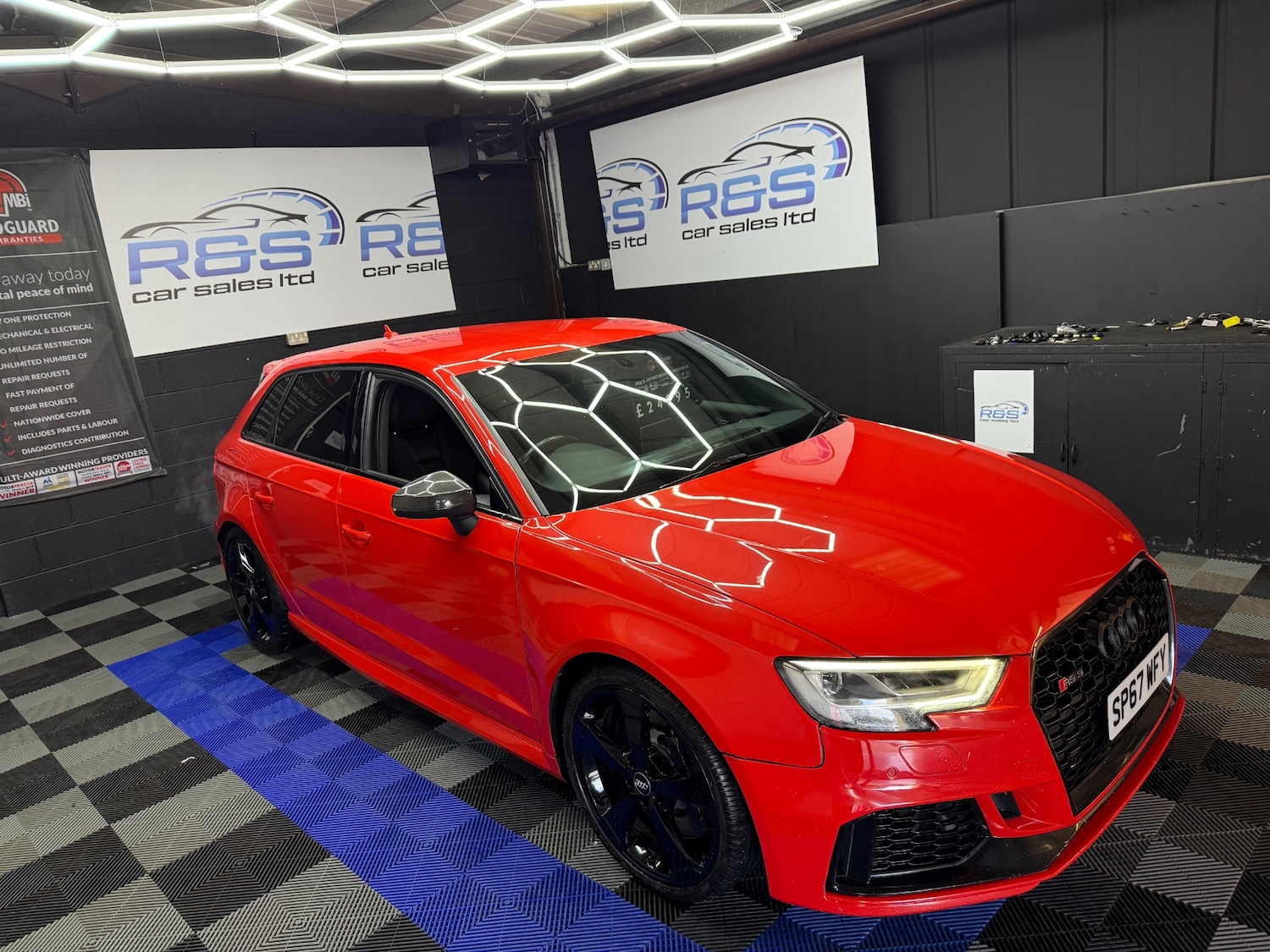Used Audi RS3 2017 for sale - 76687547: Photo 3