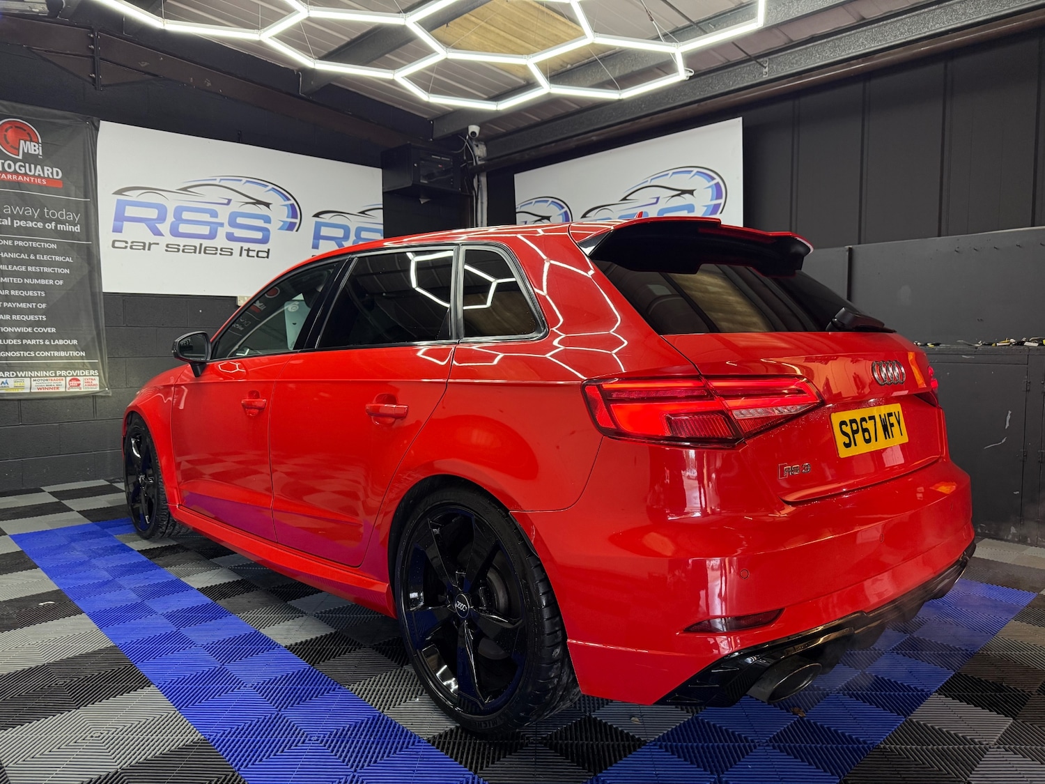 Used Audi RS3 2017 for sale - 76687547: Photo 7
