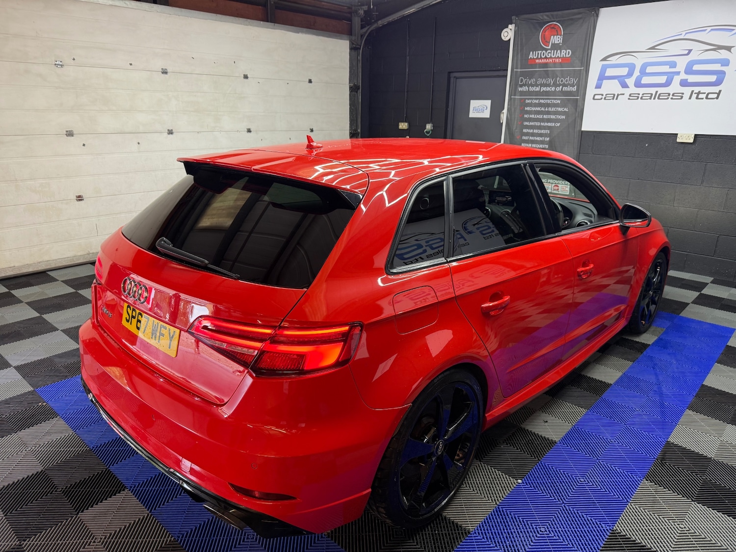 Used Audi RS3 2017 for sale - 76687547: Photo 9