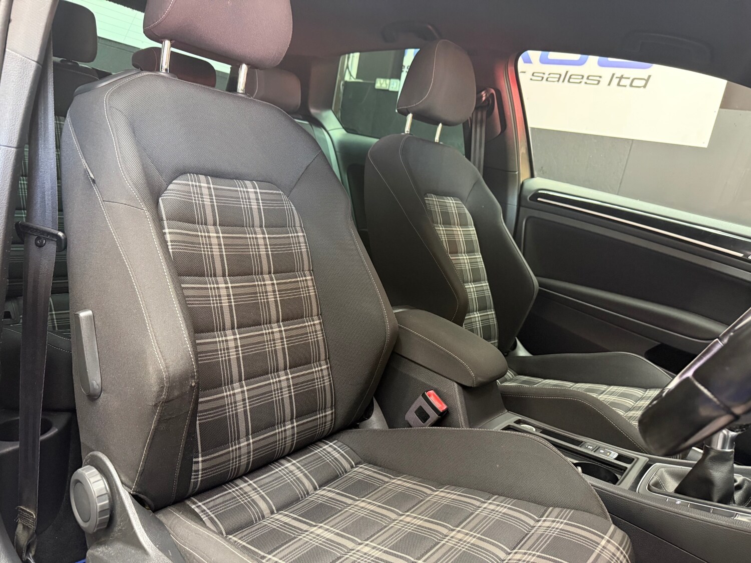 Used Volkswagen Golf 2017 for sale - 77101315: Photo 13