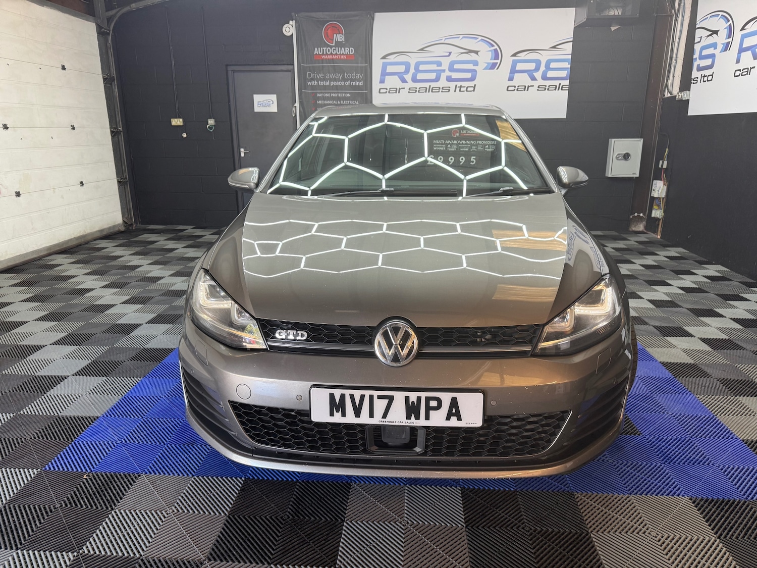 Used Volkswagen Golf 2017 for sale - 77101315: Photo 3