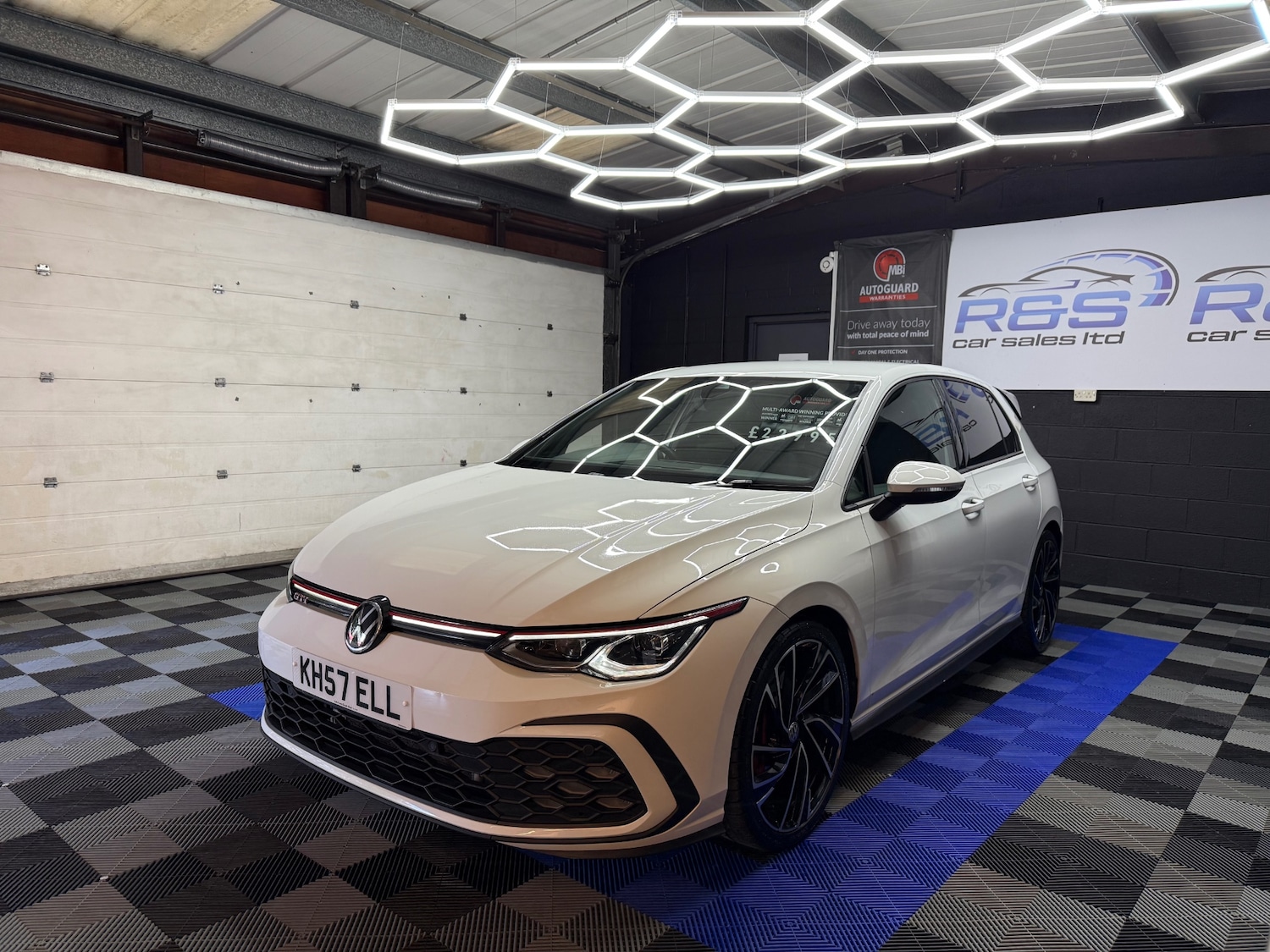 Used Volkswagen Golf 2020 for sale - 76396707: Photo 6