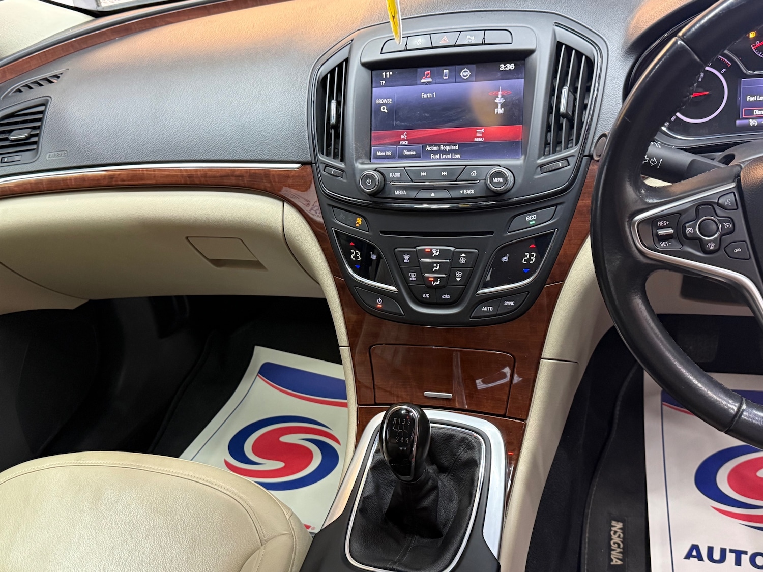 Used Vauxhall Insignia 2014 for sale - 77950337: Photo 12