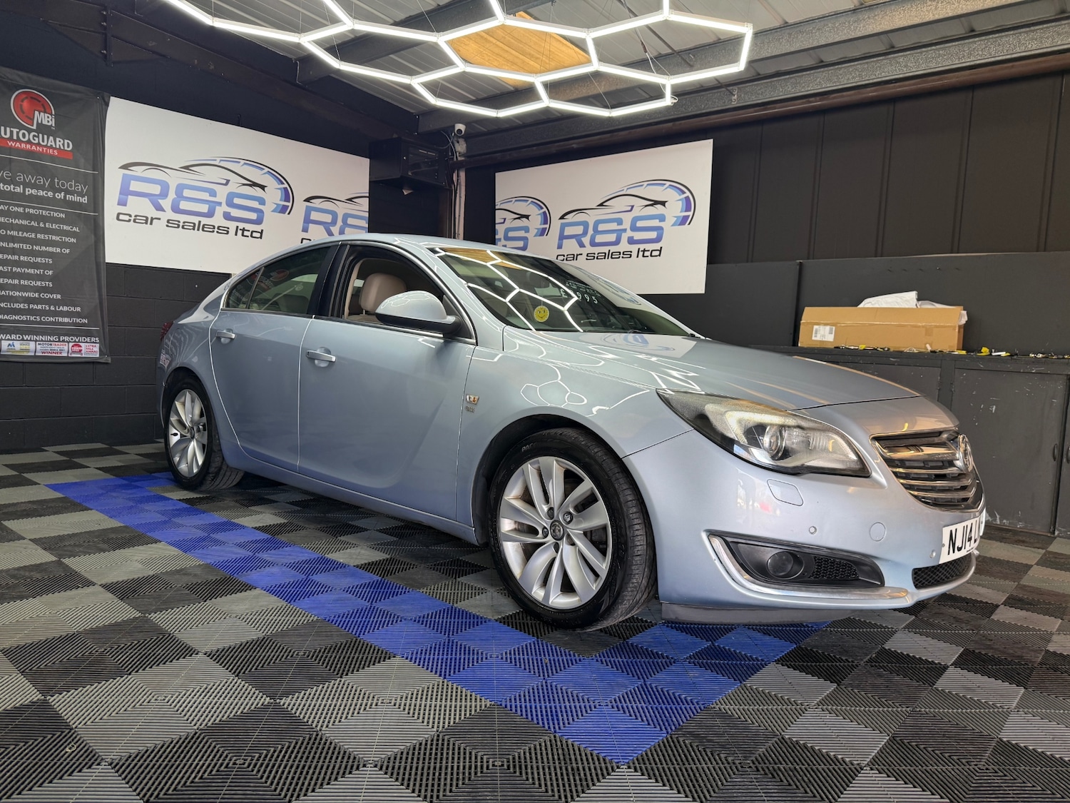 Used Vauxhall Insignia 2014 for sale - 77950337: Photo 4