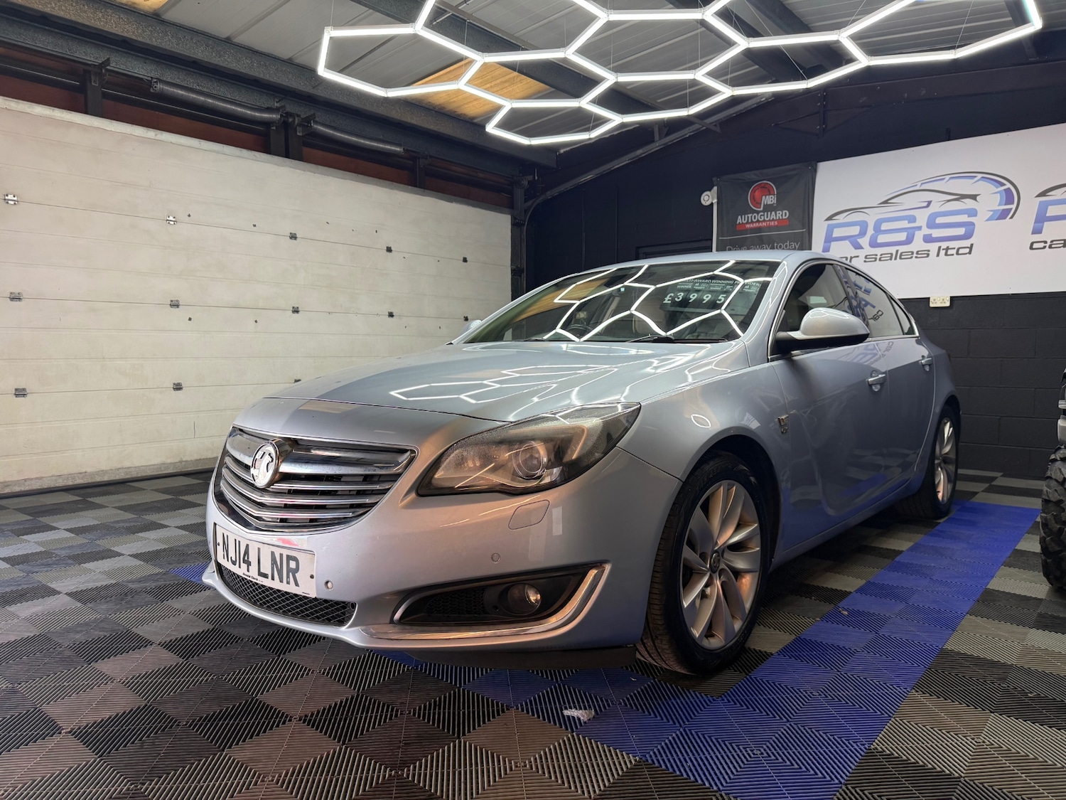 Used Vauxhall Insignia 2014 for sale - 77950337: Photo 6