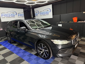 Used Volvo V60 2019 for sale - 75913299: Photo