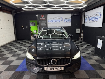 Used Volvo V60 2019 for sale - 75913299: Photo
