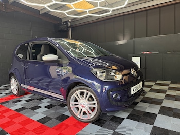Used Volkswagen up! 2016 for sale - 76102389: Photo