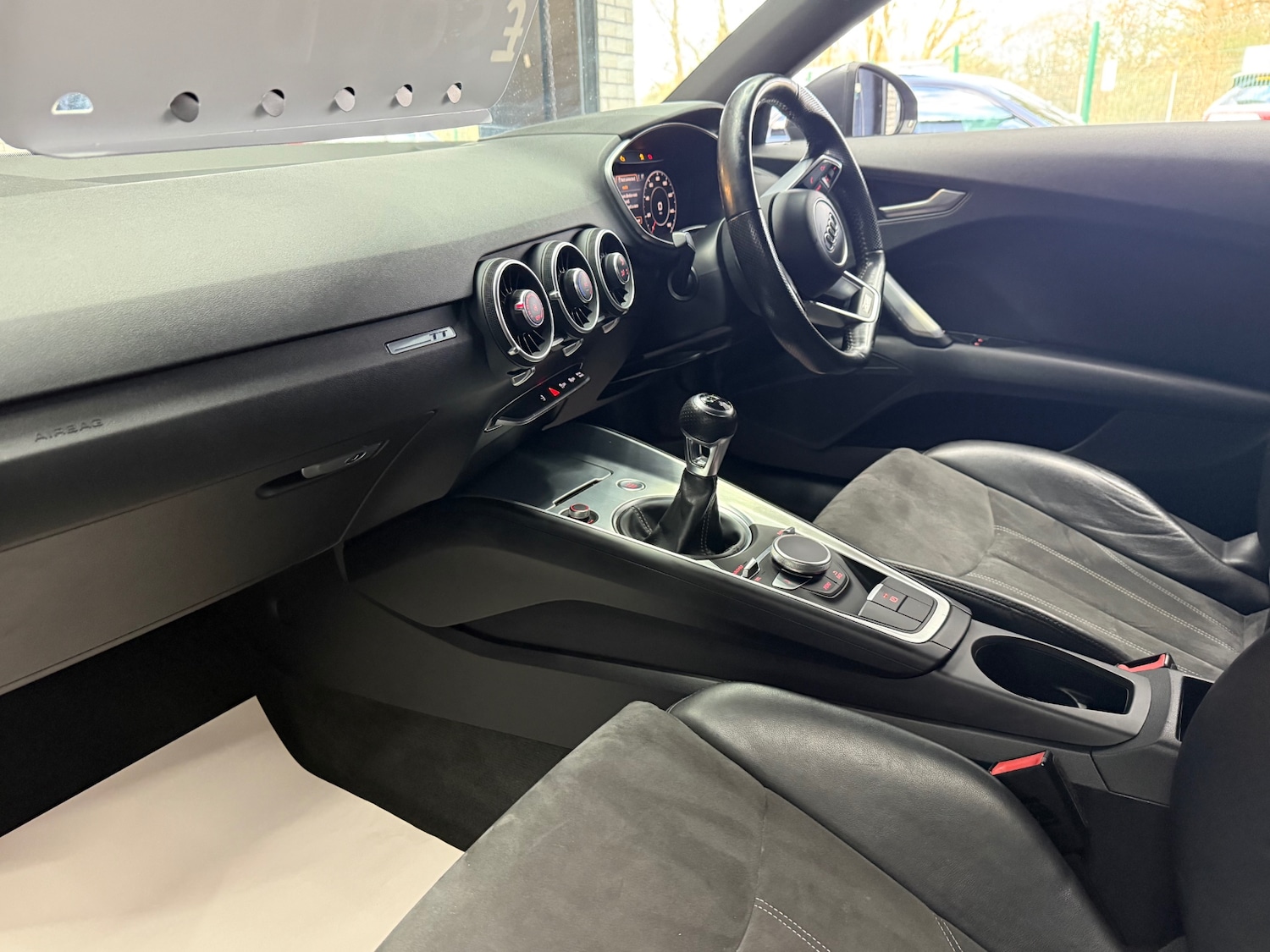 Used Audi TT 2015 for sale - 77938285: Photo 17