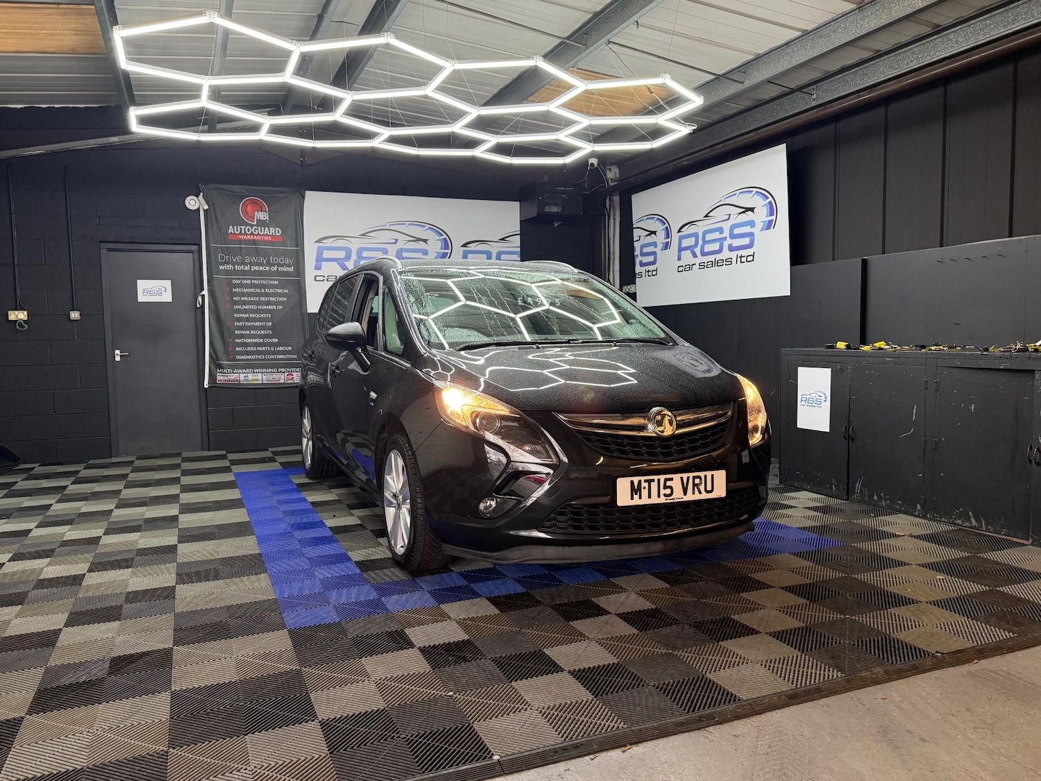 Used Vauxhall Zafira 2015 for sale - 77622873: Photo 5
