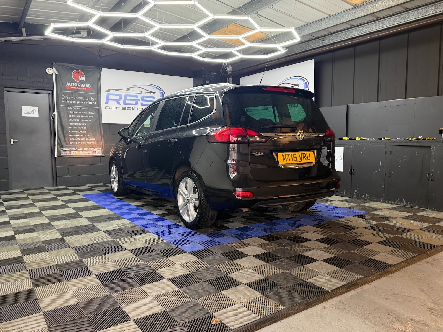 Used Vauxhall Zafira 2015 for sale - 77622873: Photo 9