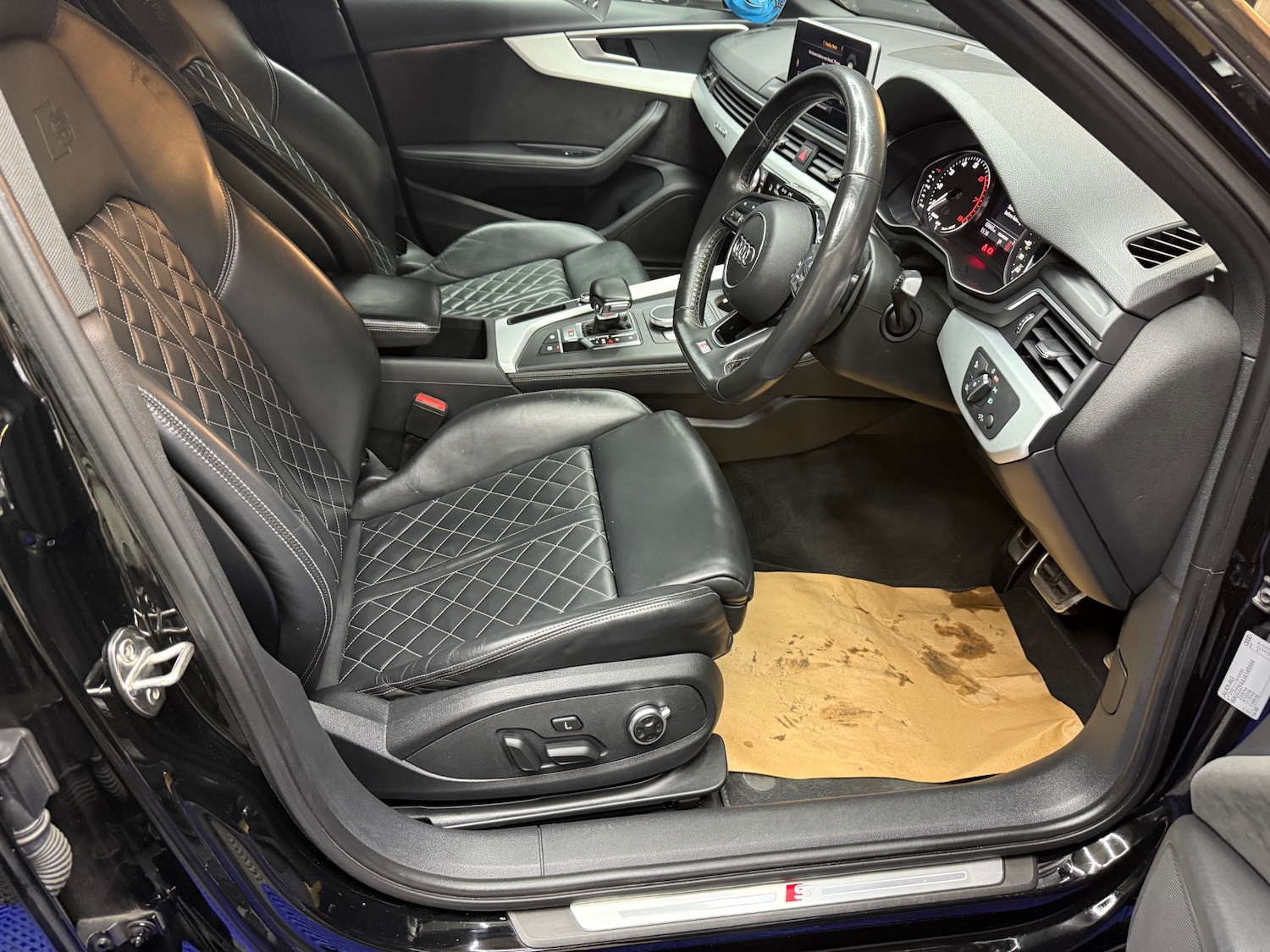 Used Audi A4 2018 for sale - 76948608: Photo 14