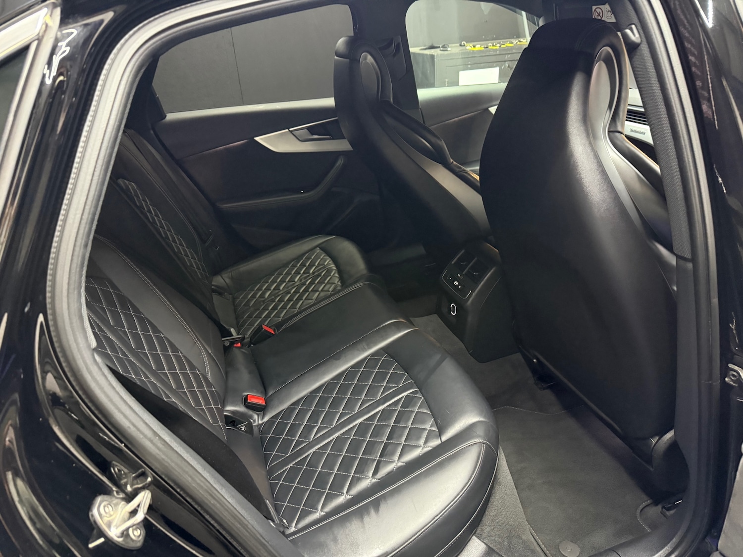 Used Audi A4 2018 for sale - 76948608: Photo 15