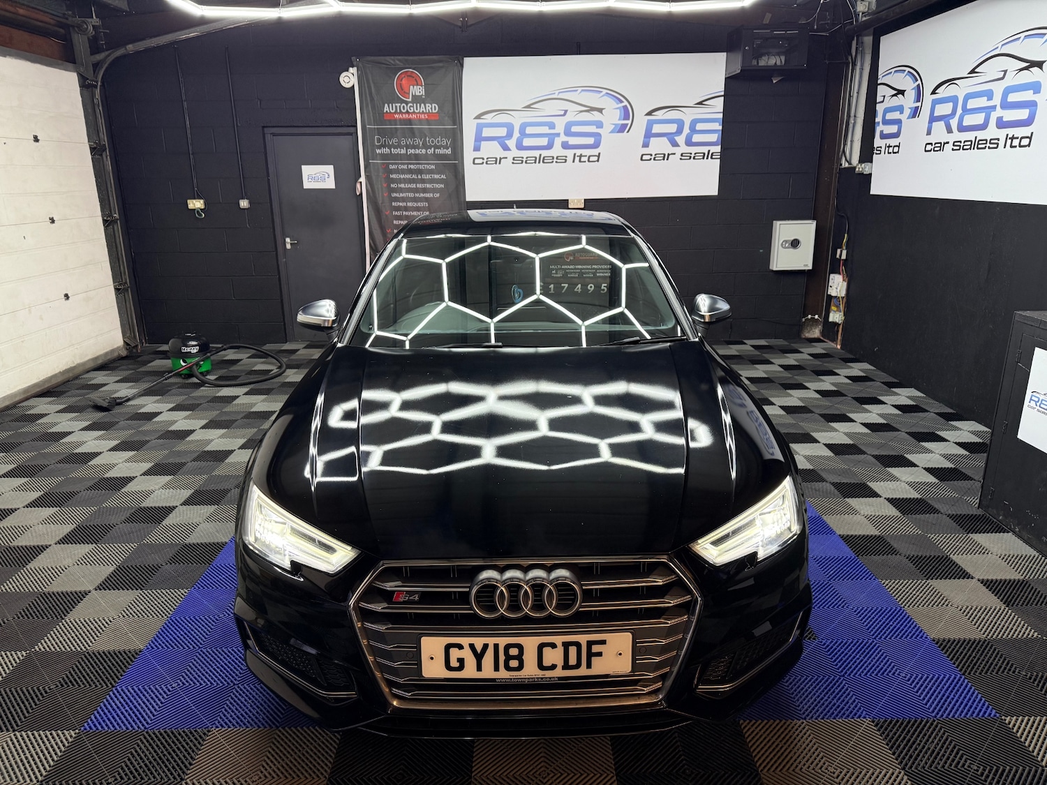 Used Audi A4 2018 for sale - 76948608: Photo 5