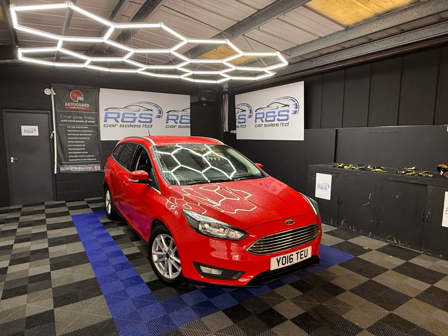 Used Ford Focus 2016 for sale - 77622871: Photo 2