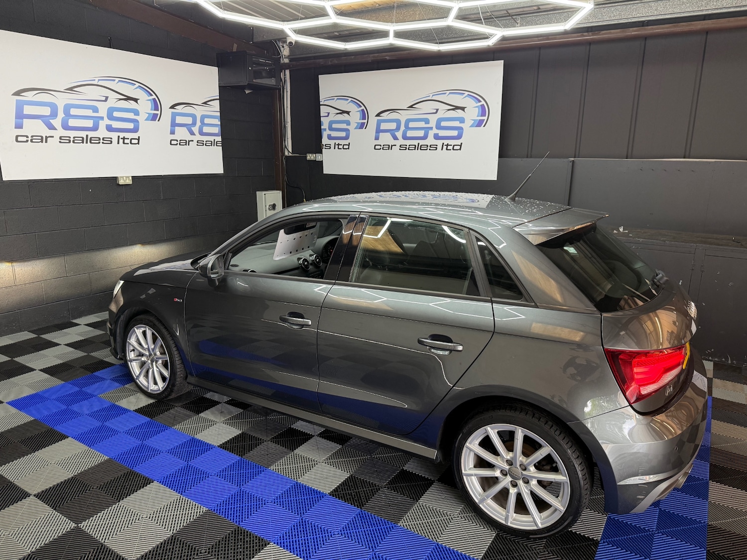 Used Audi A1 2017 for sale - 76821773: Photo 13