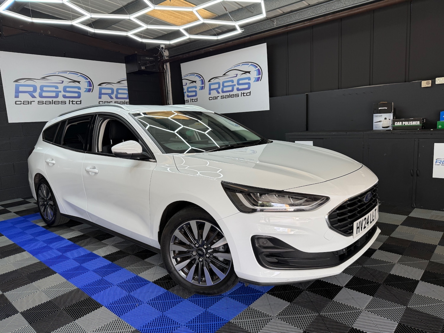 Used Ford Focus 2024 for sale - 76187351: Photo 1