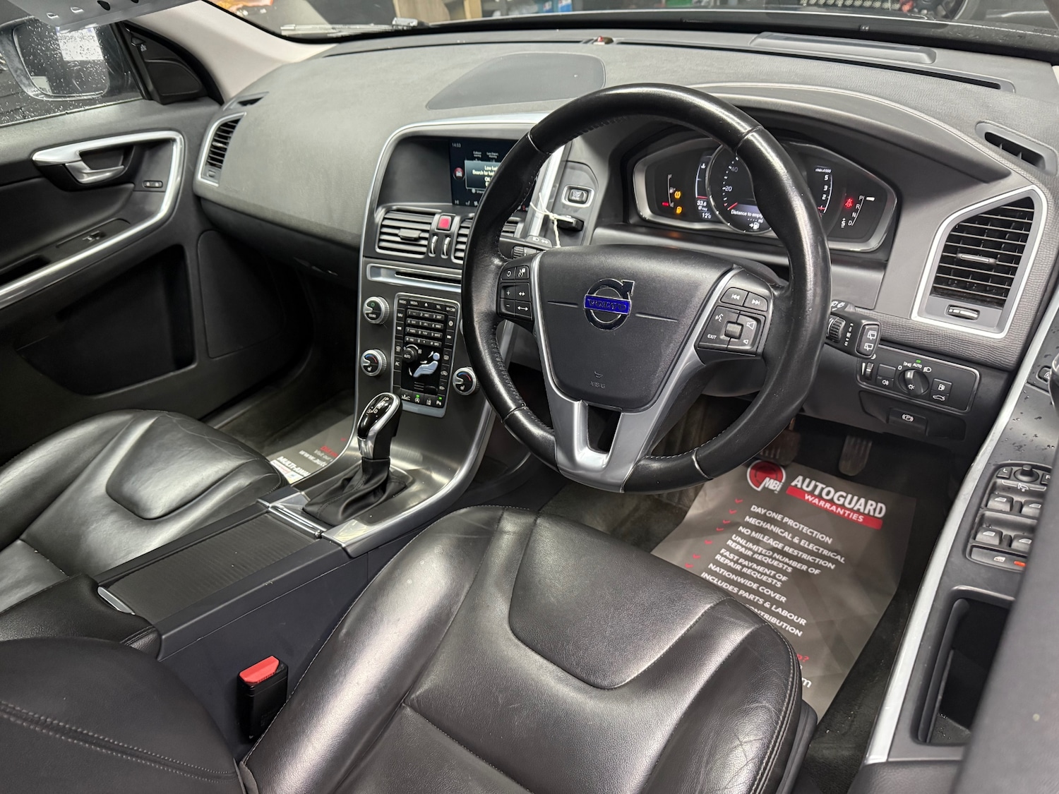 Used Volvo XC60 2015 for sale - 76427868: Photo 11