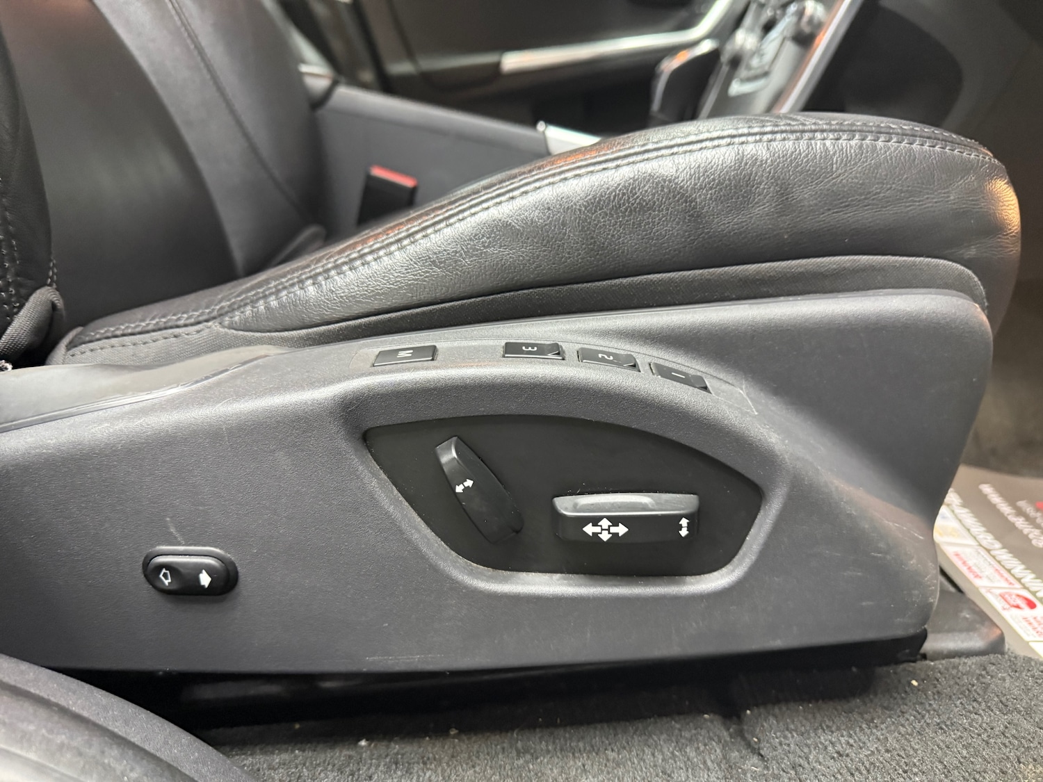 Used Volvo XC60 2015 for sale - 76427868: Photo 14