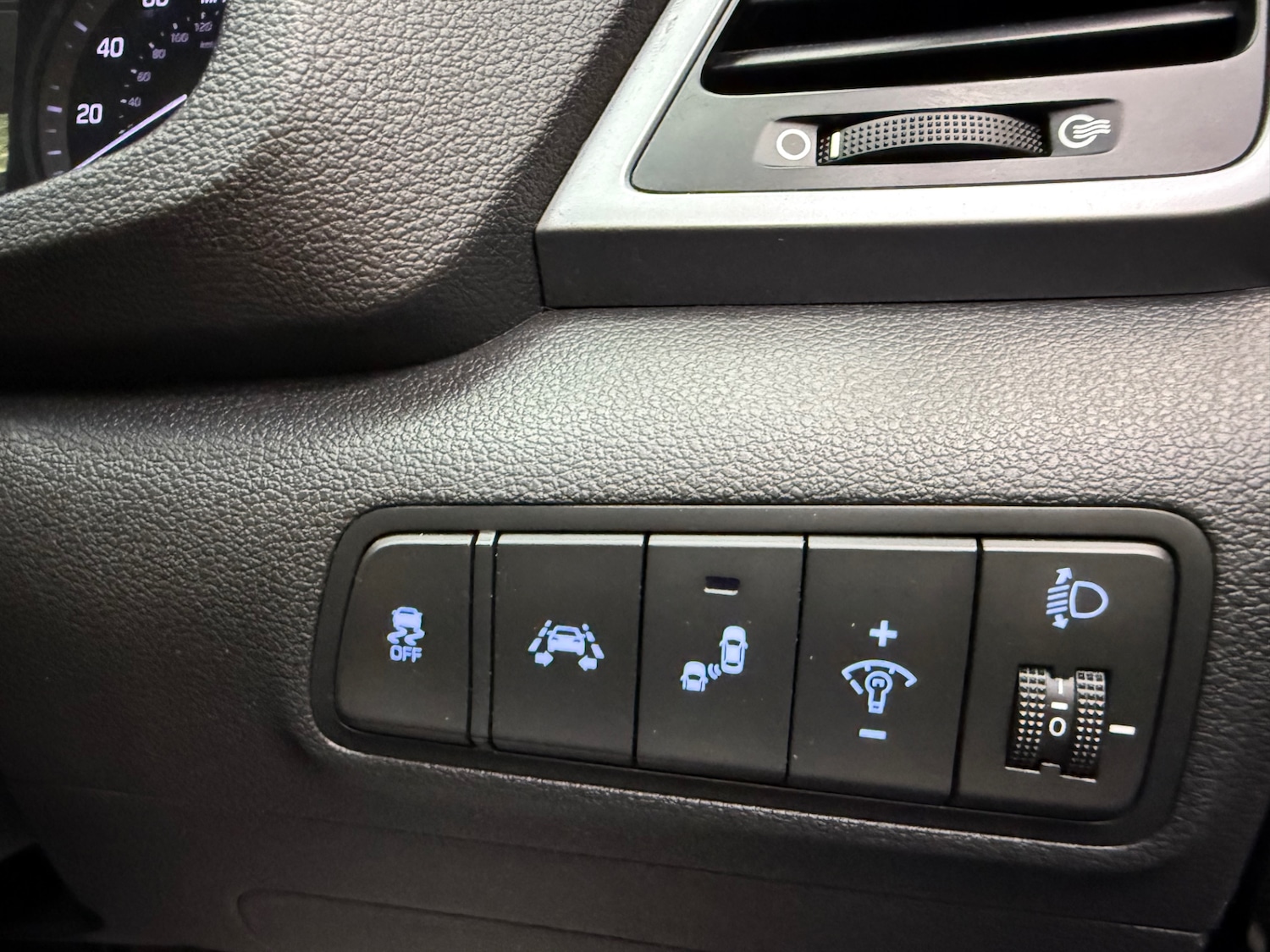 Used Hyundai TUCSON 2016 for sale - 76342541: Photo 18