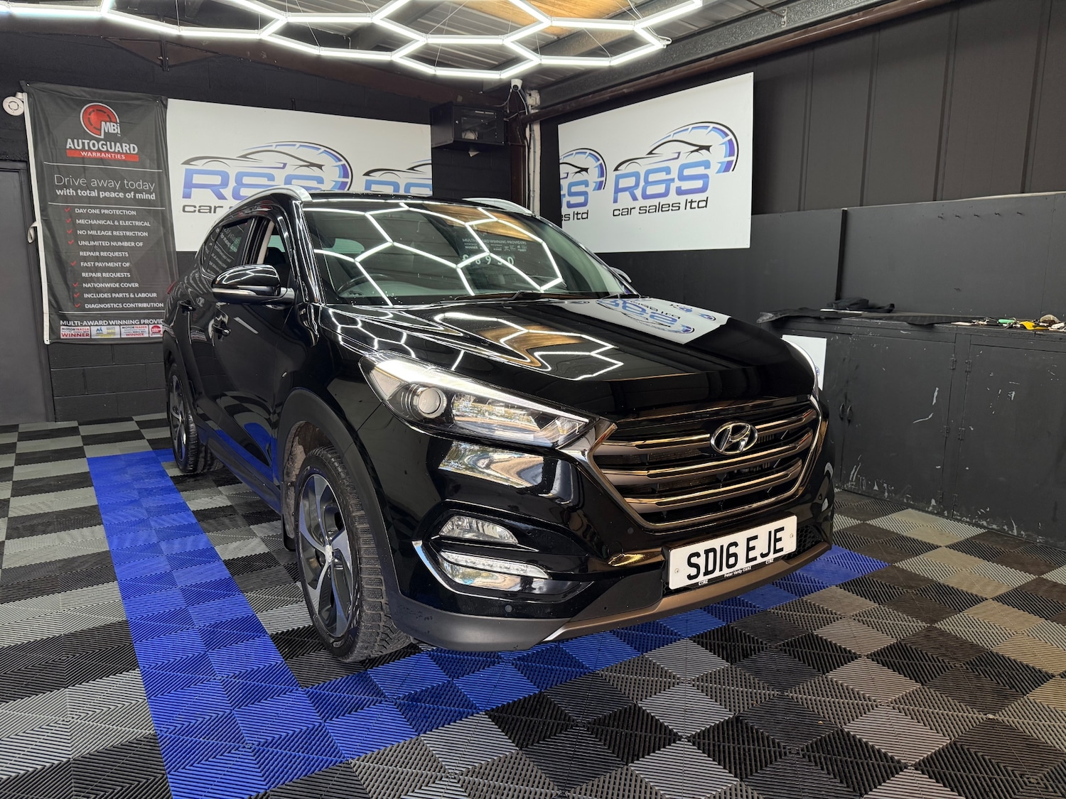 Used Hyundai TUCSON 2016 for sale - 76342541: Photo 2